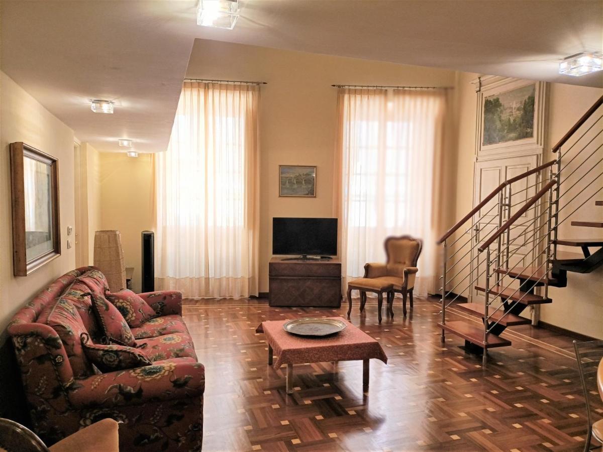 Апартаменти Casa Alexandra In Centro E A Pochi Passi Dal Mare Імперія Екстер'єр фото
